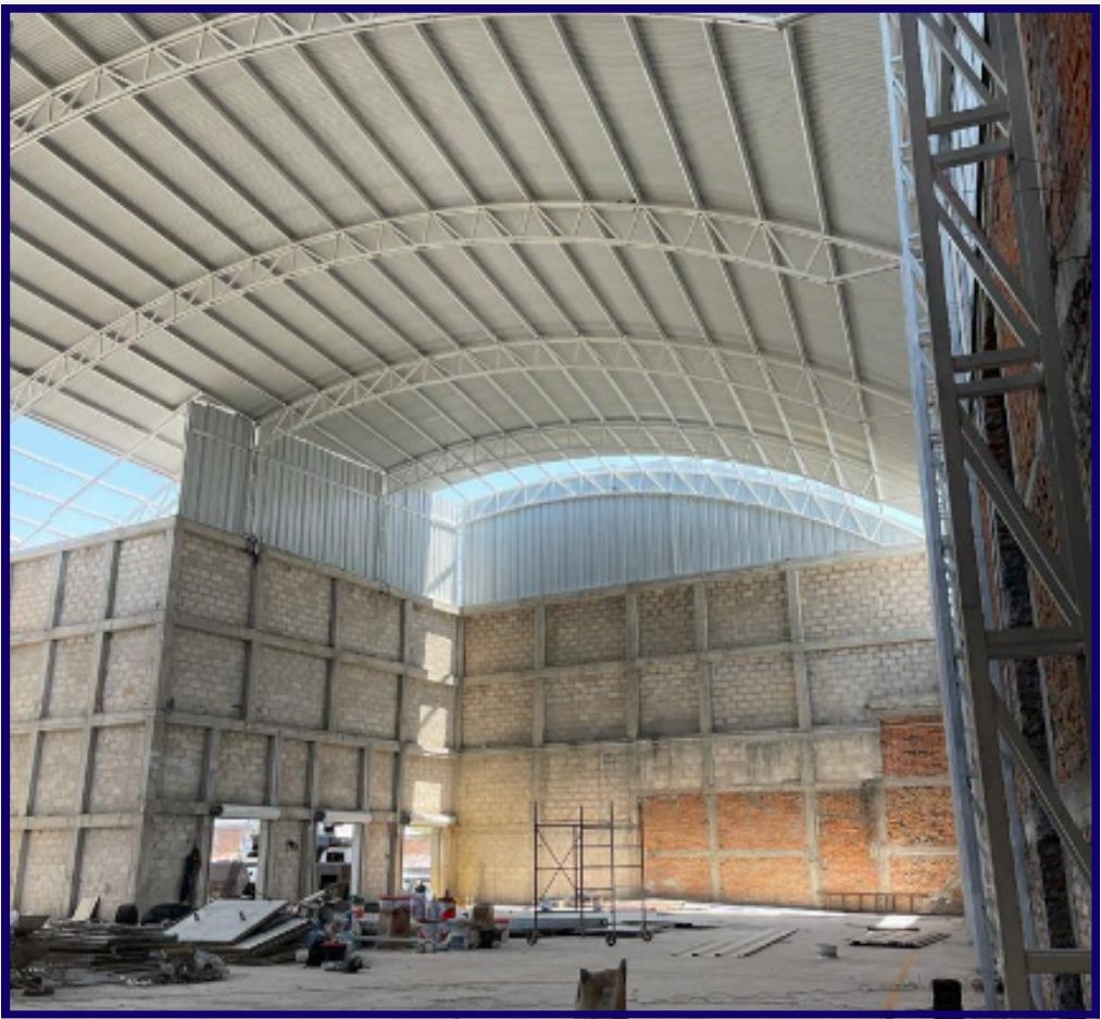 Estructura curva del almacén El Tucán