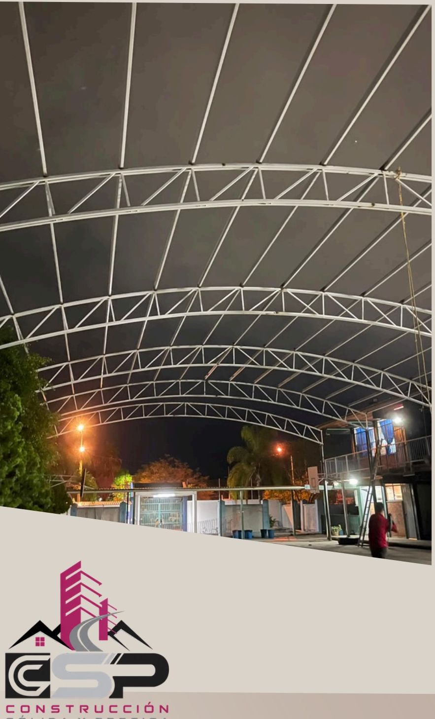 Estructura metálica de techumbre terminada